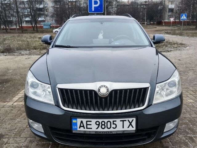 Серый Шкода Октавия, объемом двигателя 1.6 л и пробегом 215 тыс. км за 7500 $, фото 1 на Automoto.ua