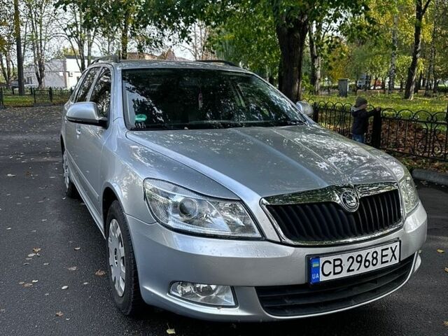 Сірий Шкода Октавія, об'ємом двигуна 1.6 л та пробігом 225 тис. км за 7800 $, фото 1 на Automoto.ua