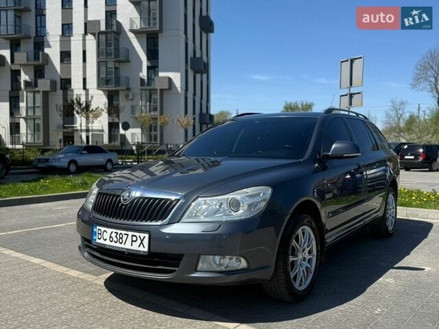Серый Шкода Октавия, объемом двигателя 1.6 л и пробегом 306 тыс. км за 7400 $, фото 1 на Automoto.ua