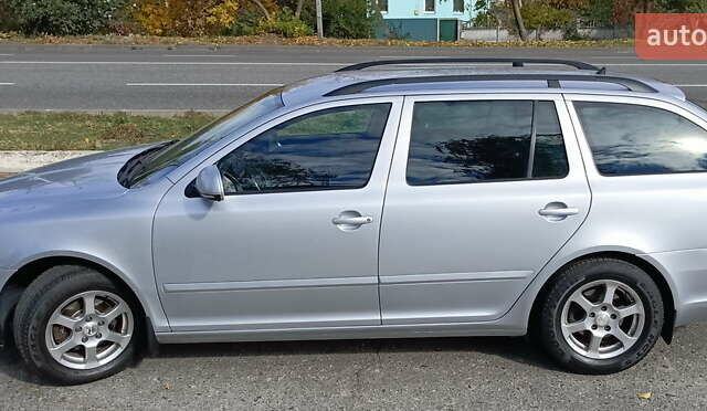 Серый Шкода Октавия, объемом двигателя 1.4 л и пробегом 225 тыс. км за 6600 $, фото 1 на Automoto.ua