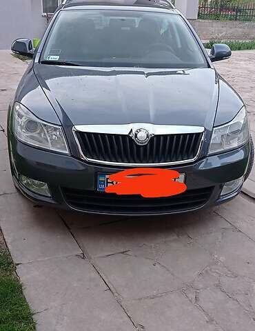 Серый Шкода Октавия, объемом двигателя 1.9 л и пробегом 235 тыс. км за 6500 $, фото 1 на Automoto.ua