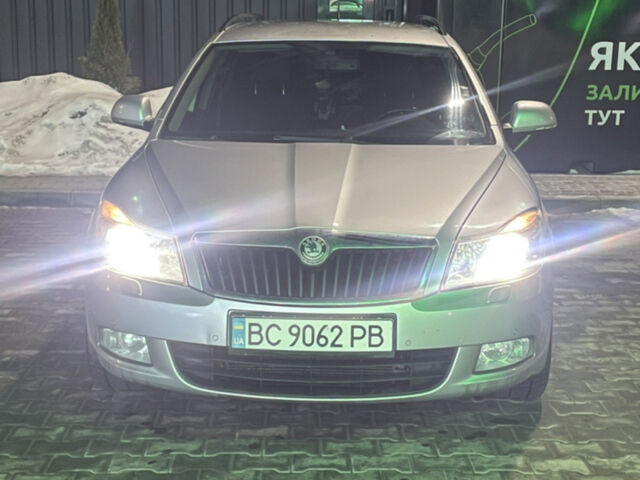 Серый Шкода Октавия, объемом двигателя 1.39 л и пробегом 295 тыс. км за 6000 $, фото 1 на Automoto.ua