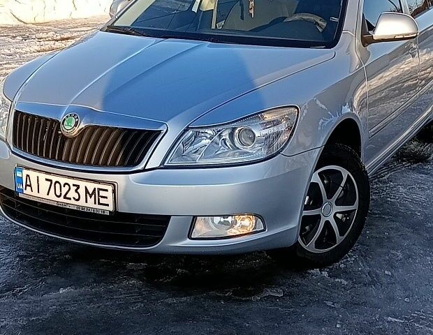 Серый Шкода Октавия, объемом двигателя 1.6 л и пробегом 270 тыс. км за 7200 $, фото 1 на Automoto.ua