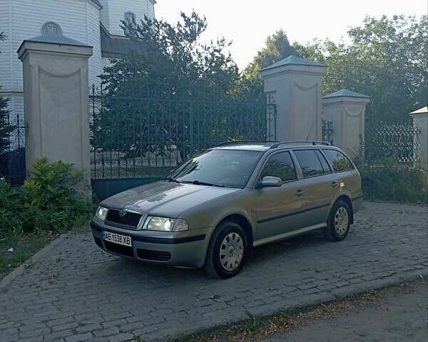 Сірий Шкода Октавія, об'ємом двигуна 1.6 л та пробігом 330 тис. км за 6800 $, фото 1 на Automoto.ua