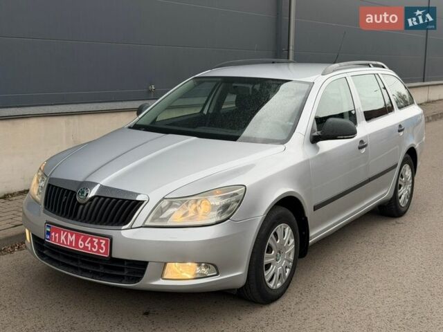 Серый Шкода Октавия, объемом двигателя 1.6 л и пробегом 199 тыс. км за 6999 $, фото 1 на Automoto.ua