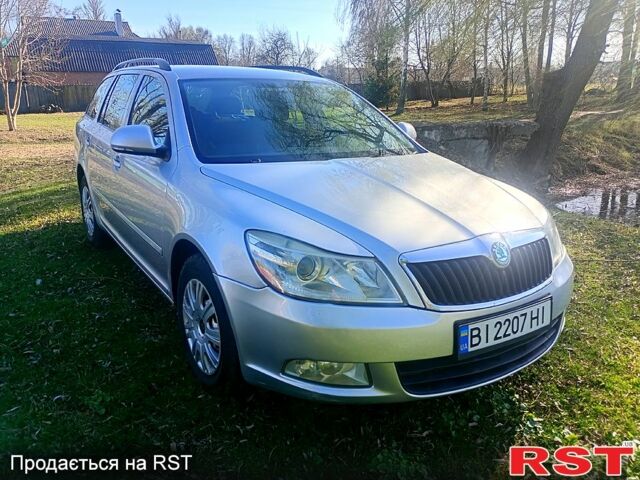 Серый Шкода Октавия, объемом двигателя 1.6 л и пробегом 220 тыс. км за 6800 $, фото 1 на Automoto.ua