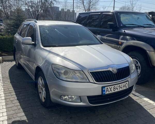 Серый Шкода Октавия, объемом двигателя 1.8 л и пробегом 263 тыс. км за 6750 $, фото 1 на Automoto.ua