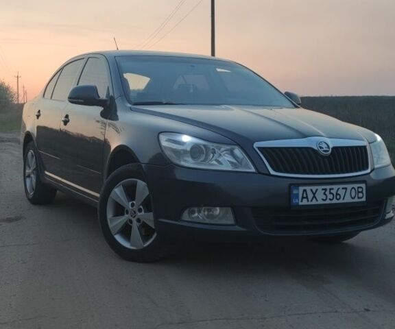 Серый Шкода Октавия, объемом двигателя 1.6 л и пробегом 300 тыс. км за 6500 $, фото 1 на Automoto.ua