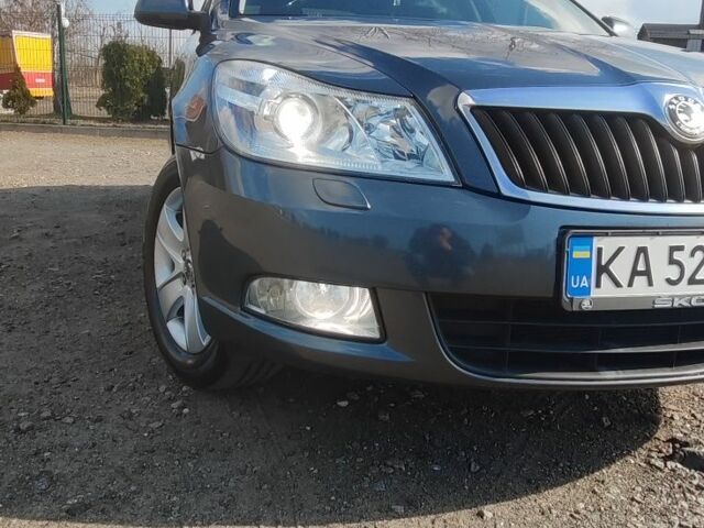 Серый Шкода Октавия, объемом двигателя 8 л и пробегом 191 тыс. км за 8200 $, фото 1 на Automoto.ua