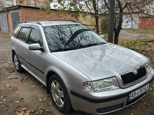 Серый Шкода Октавия, объемом двигателя 1.6 л и пробегом 199 тыс. км за 6800 $, фото 1 на Automoto.ua