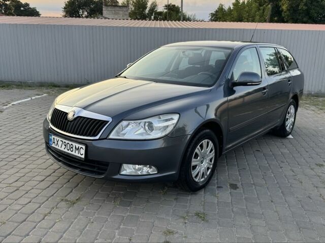 Сірий Шкода Октавія, об'ємом двигуна 1.6 л та пробігом 205 тис. км за 7857 $, фото 1 на Automoto.ua