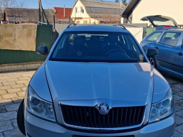 Серый Шкода Октавия, объемом двигателя 1.6 л и пробегом 292 тыс. км за 7602 $, фото 1 на Automoto.ua