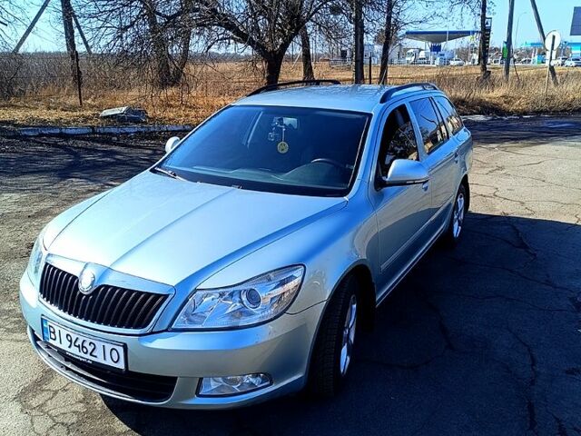 Серый Шкода Октавия, объемом двигателя 1.6 л и пробегом 192 тыс. км за 9300 $, фото 1 на Automoto.ua