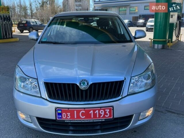 Серый Шкода Октавия, объемом двигателя 1.6 л и пробегом 220 тыс. км за 7650 $, фото 1 на Automoto.ua