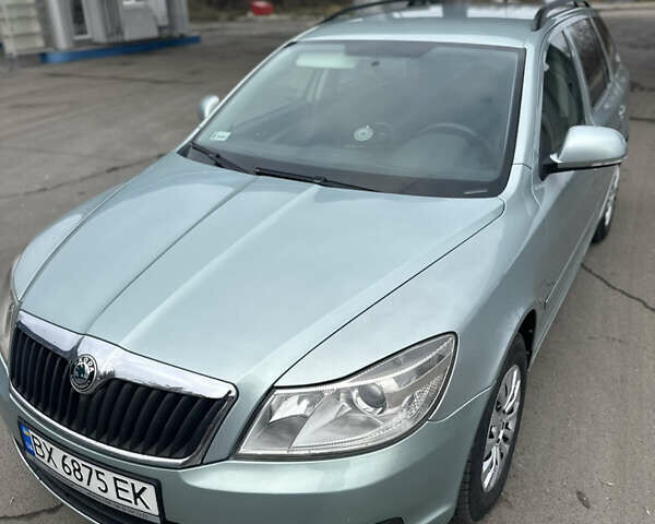 Серый Шкода Октавия, объемом двигателя 1.6 л и пробегом 261 тыс. км за 6100 $, фото 1 на Automoto.ua