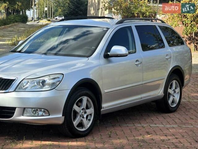 Серый Шкода Октавия, объемом двигателя 1.9 л и пробегом 180 тыс. км за 6900 $, фото 1 на Automoto.ua