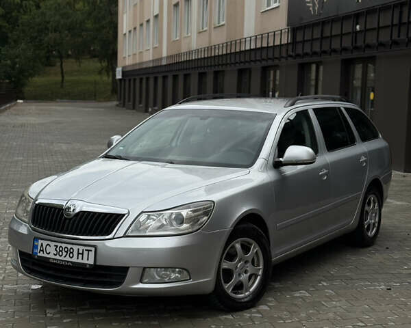 Серый Шкода Октавия, объемом двигателя 1.97 л и пробегом 273 тыс. км за 7600 $, фото 1 на Automoto.ua