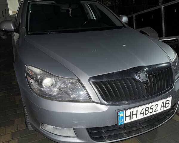 Серый Шкода Октавия, объемом двигателя 1.8 л и пробегом 240 тыс. км за 7500 $, фото 1 на Automoto.ua