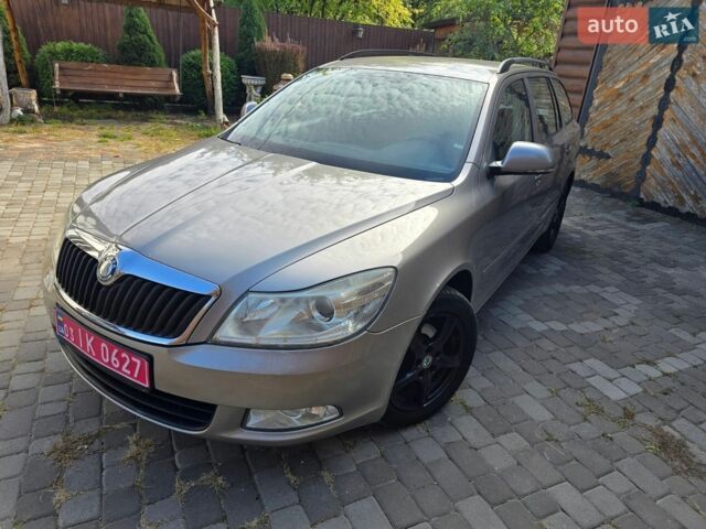 Сірий Шкода Октавія, об'ємом двигуна 1.6 л та пробігом 197 тис. км за 7700 $, фото 1 на Automoto.ua