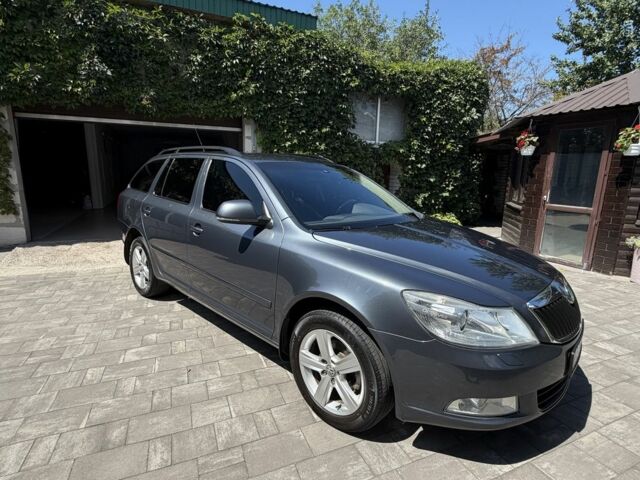 Сірий Шкода Октавія, об'ємом двигуна 1.6 л та пробігом 318 тис. км за 8500 $, фото 1 на Automoto.ua