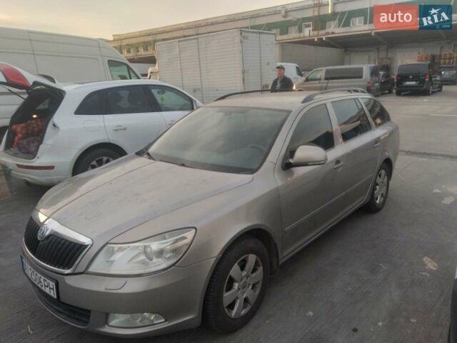 Серый Шкода Октавия, объемом двигателя 1.39 л и пробегом 342 тыс. км за 6500 $, фото 1 на Automoto.ua