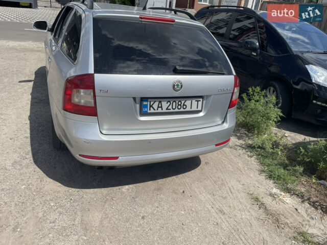Сірий Шкода Октавія, об'ємом двигуна 1.8 л та пробігом 257 тис. км за 7800 $, фото 1 на Automoto.ua
