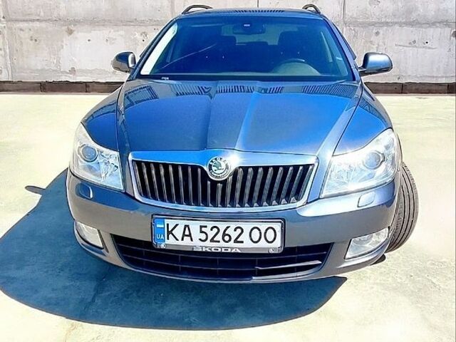 Серый Шкода Октавия, объемом двигателя 1.8 л и пробегом 204 тыс. км за 8200 $, фото 1 на Automoto.ua
