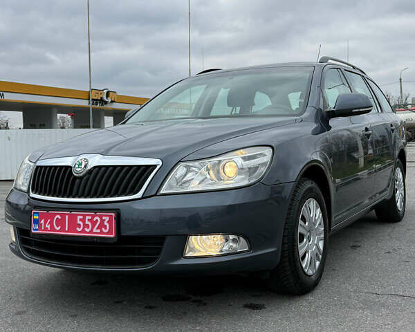 Серый Шкода Октавия, объемом двигателя 1.6 л и пробегом 176 тыс. км за 8999 $, фото 1 на Automoto.ua