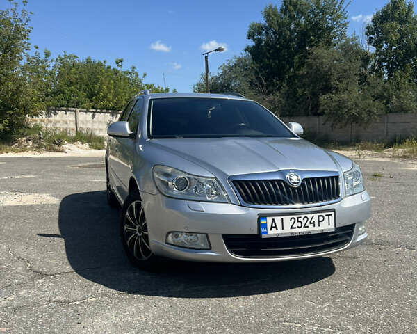 Сірий Шкода Октавія, об'ємом двигуна 1.8 л та пробігом 194 тис. км за 8400 $, фото 1 на Automoto.ua