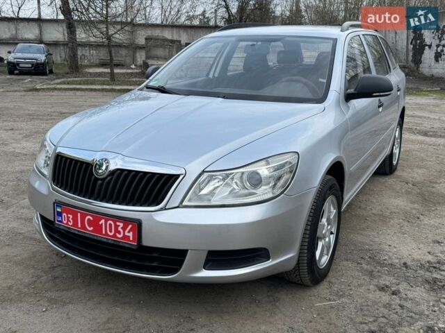 Серый Шкода Октавия, объемом двигателя 1.6 л и пробегом 176 тыс. км за 7950 $, фото 1 на Automoto.ua
