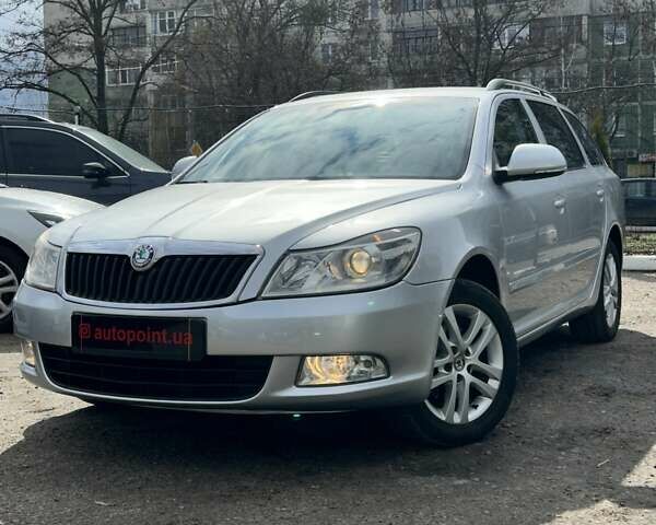 Серый Шкода Октавия, объемом двигателя 1.8 л и пробегом 203 тыс. км за 8200 $, фото 1 на Automoto.ua