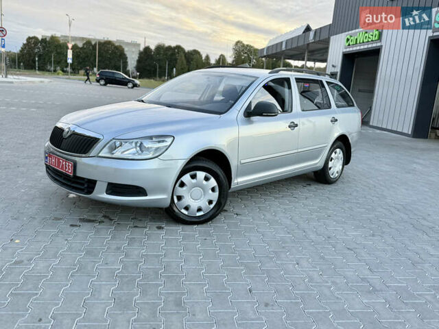 Сірий Шкода Октавія, об'ємом двигуна 1.6 л та пробігом 212 тис. км за 7200 $, фото 1 на Automoto.ua