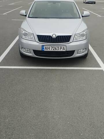 Серый Шкода Октавия, объемом двигателя 1.8 л и пробегом 215 тыс. км за 8000 $, фото 1 на Automoto.ua