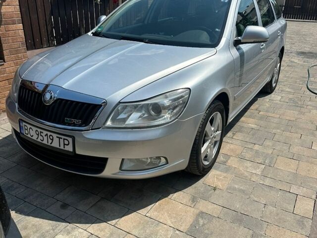Сірий Шкода Октавія, об'ємом двигуна 1.6 л та пробігом 320 тис. км за 11000 $, фото 1 на Automoto.ua