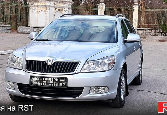 Серый Шкода Октавия, объемом двигателя 1.6 л и пробегом 133 тыс. км за 7700 $, фото 1 на Automoto.ua