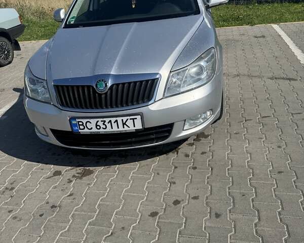 Серый Шкода Октавия, объемом двигателя 1.6 л и пробегом 260 тыс. км за 7700 $, фото 1 на Automoto.ua