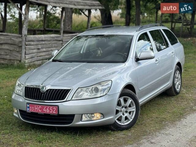 Серый Шкода Октавия, объемом двигателя 2 л и пробегом 207 тыс. км за 9050 $, фото 1 на Automoto.ua