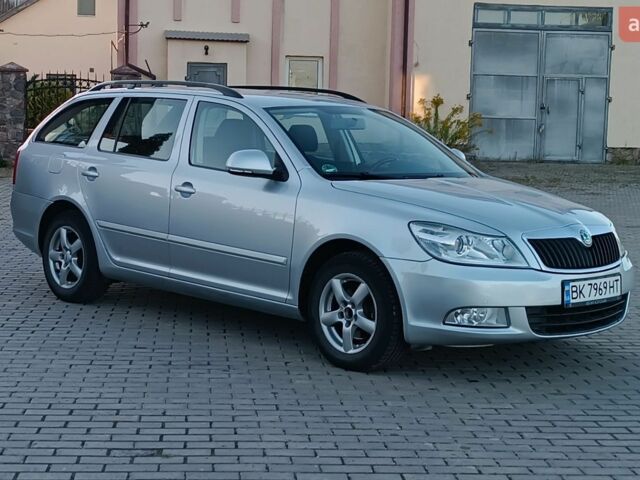 Сірий Шкода Октавія, об'ємом двигуна 1.6 л та пробігом 321 тис. км за 6250 $, фото 1 на Automoto.ua