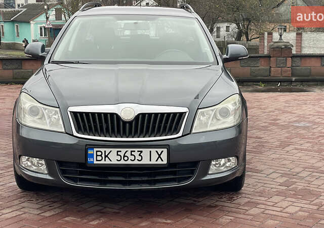 Сірий Шкода Октавія, об'ємом двигуна 1.8 л та пробігом 184 тис. км за 7199 $, фото 1 на Automoto.ua