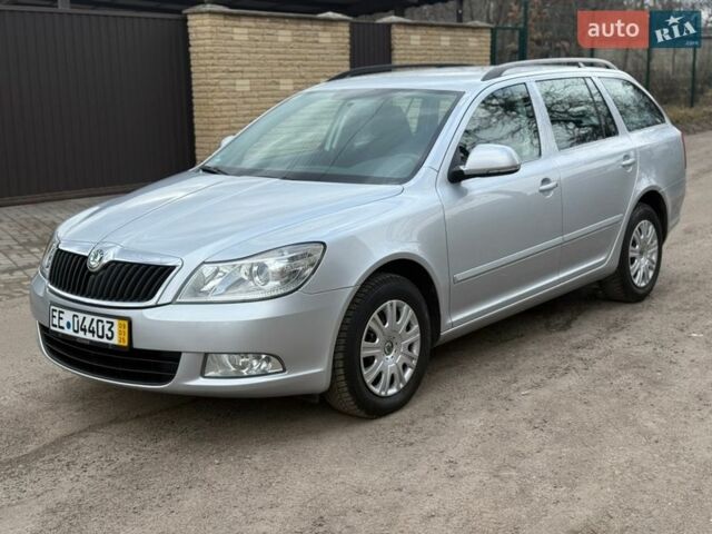 Серый Шкода Октавия, объемом двигателя 1.6 л и пробегом 181 тыс. км за 9150 $, фото 1 на Automoto.ua
