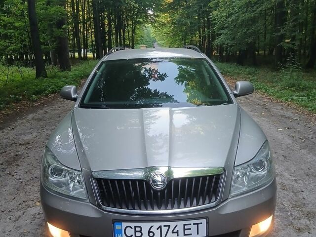 Сірий Шкода Октавія, об'ємом двигуна 1.6 л та пробігом 240 тис. км за 7500 $, фото 1 на Automoto.ua