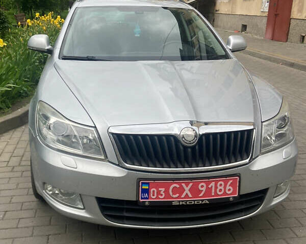 Серый Шкода Октавия, объемом двигателя 1.8 л и пробегом 243 тыс. км за 8100 $, фото 1 на Automoto.ua