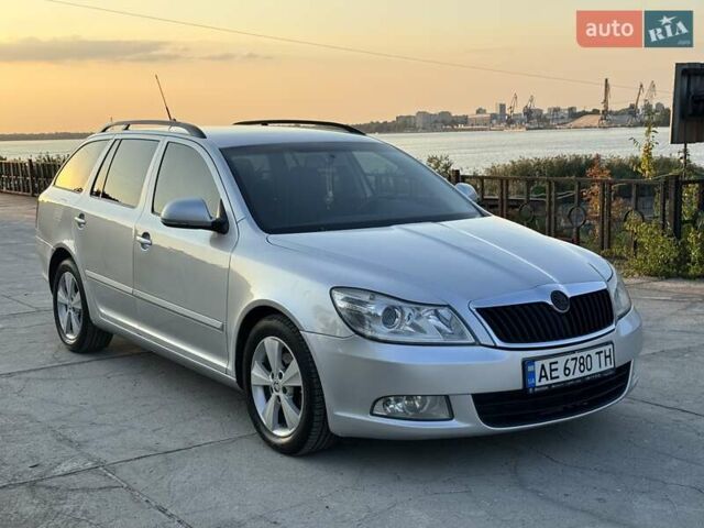 Серый Шкода Октавия, объемом двигателя 1.6 л и пробегом 231 тыс. км за 7500 $, фото 1 на Automoto.ua