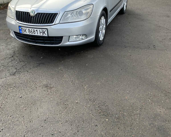 Серый Шкода Октавия, объемом двигателя 1.6 л и пробегом 310 тыс. км за 7300 $, фото 1 на Automoto.ua