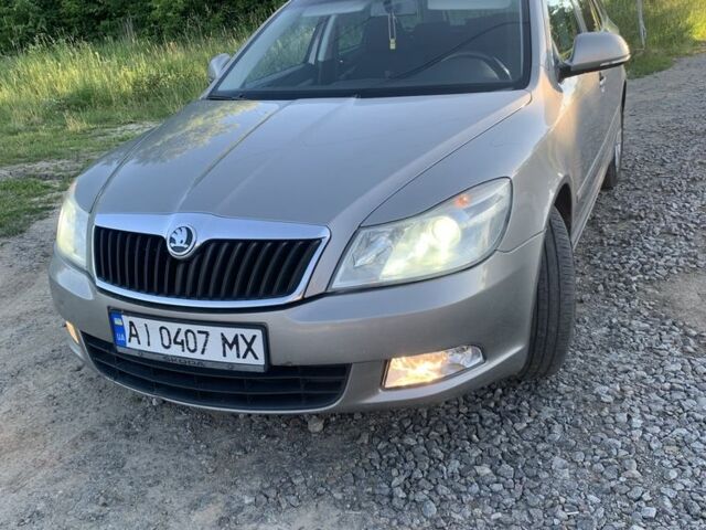 Серый Шкода Октавия, объемом двигателя 1.6 л и пробегом 287 тыс. км за 6300 $, фото 1 на Automoto.ua