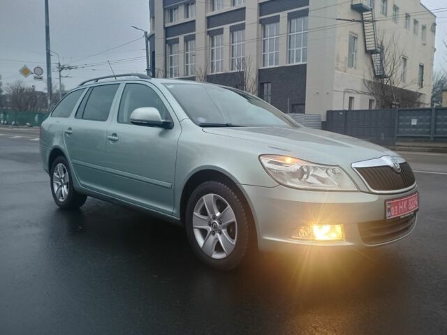 Серый Шкода Октавия, объемом двигателя 0 л и пробегом 230 тыс. км за 8500 $, фото 1 на Automoto.ua