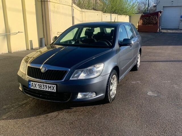 Сірий Шкода Октавія, об'ємом двигуна 1.6 л та пробігом 370 тис. км за 6100 $, фото 1 на Automoto.ua