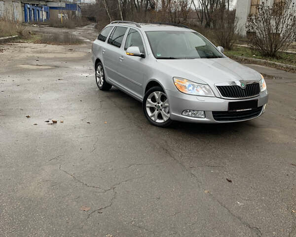 Серый Шкода Октавия, объемом двигателя 1.8 л и пробегом 219 тыс. км за 9100 $, фото 1 на Automoto.ua