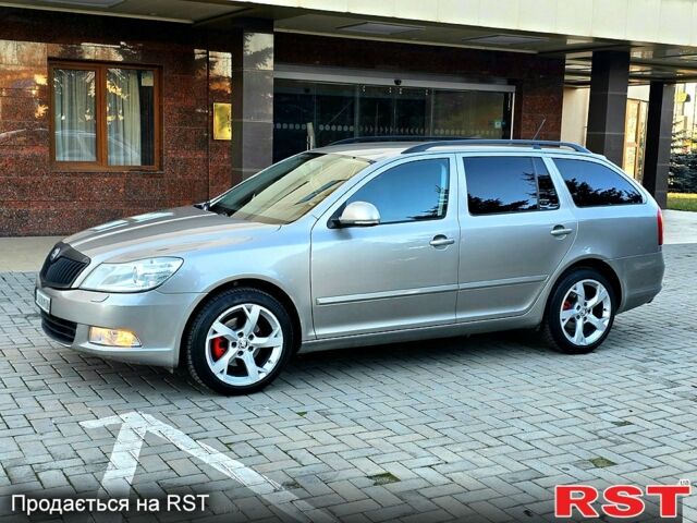 Серый Шкода Октавия, объемом двигателя 1.8 л и пробегом 225 тыс. км за 6400 $, фото 1 на Automoto.ua