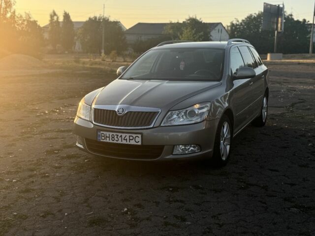 Серый Шкода Октавия, объемом двигателя 1.6 л и пробегом 290 тыс. км за 6300 $, фото 1 на Automoto.ua